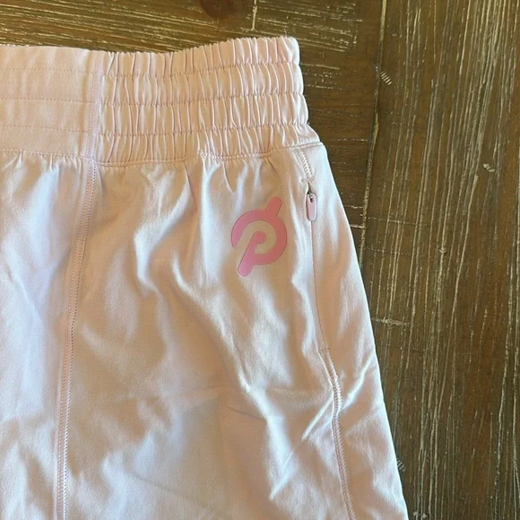 Lululemon x Peloton Hotty Hot High Rise Short 4” - Picture 2 of 5
